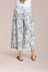 Side Slit Wide Capri