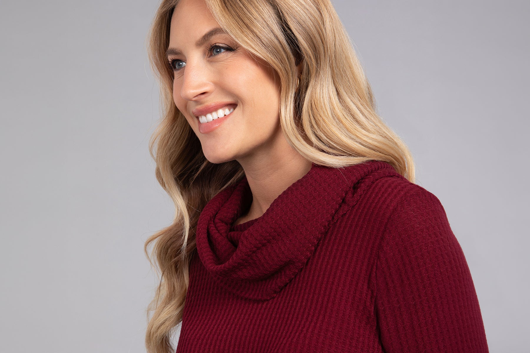 Must-Have Women's Fall Sweater Fabric of 2023 - Waffle Knit