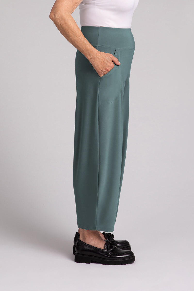 Narrow Lantern Pant Plus