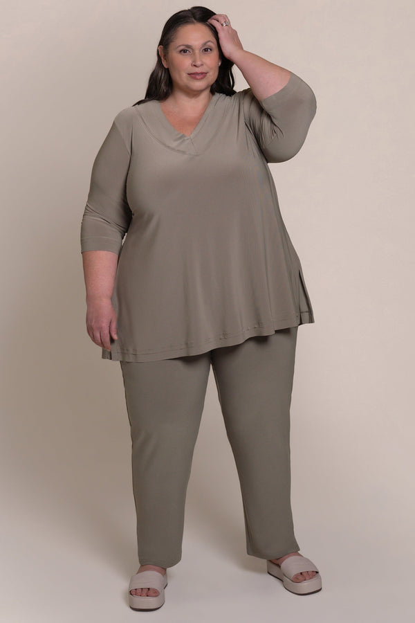 Splice V-Neck Go To T Plus | Taupe