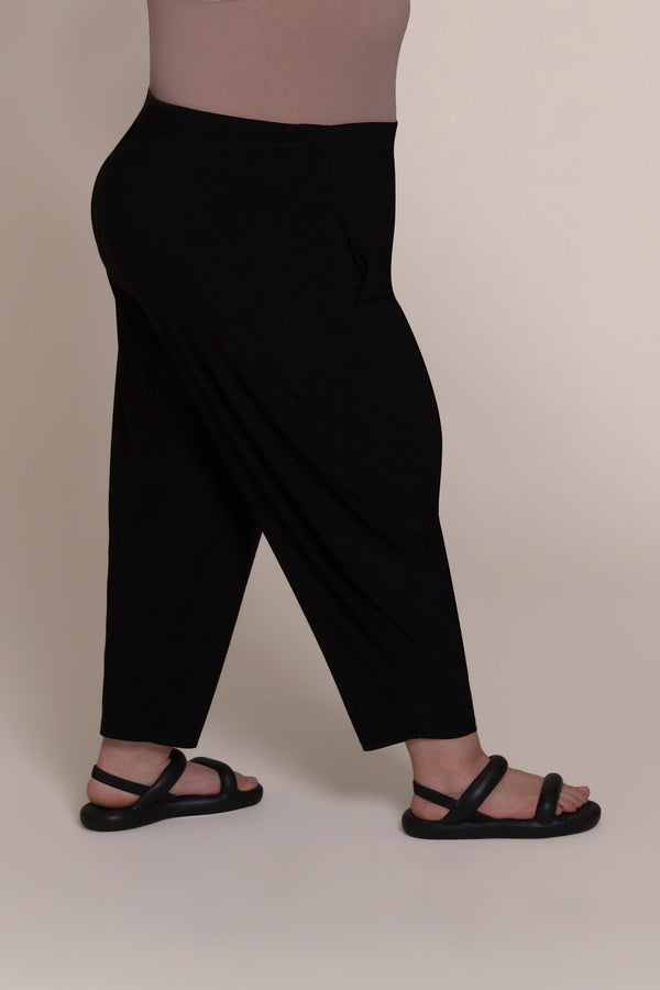 Narrow Barrel Pant Plus | Black