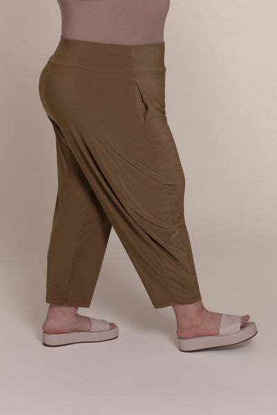 Narrow Barrel Pant Plus