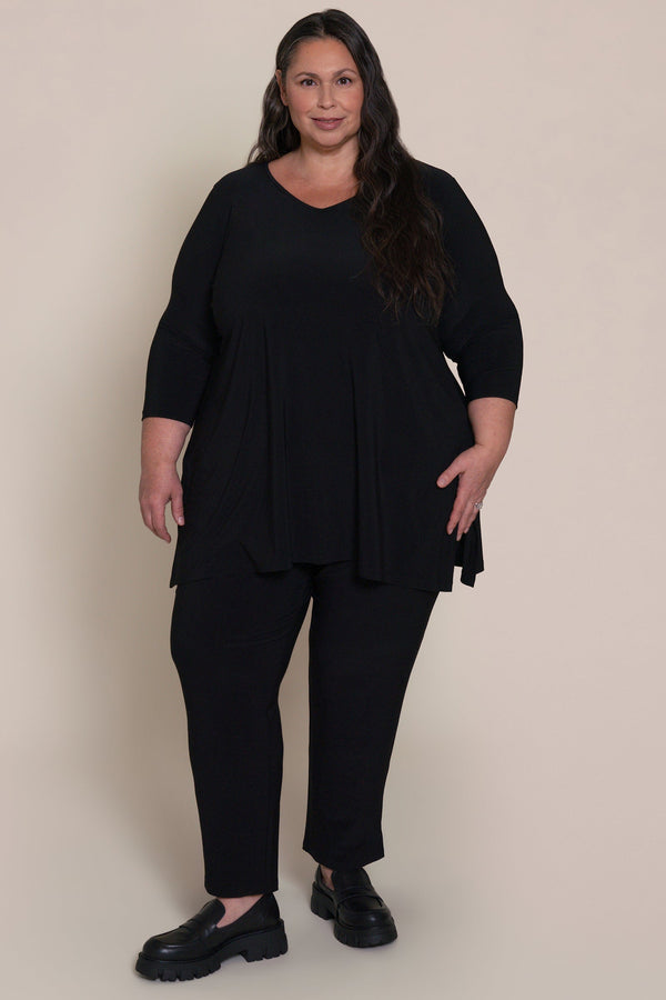 Nu Ideal V-Neck Tunic Plus | Black