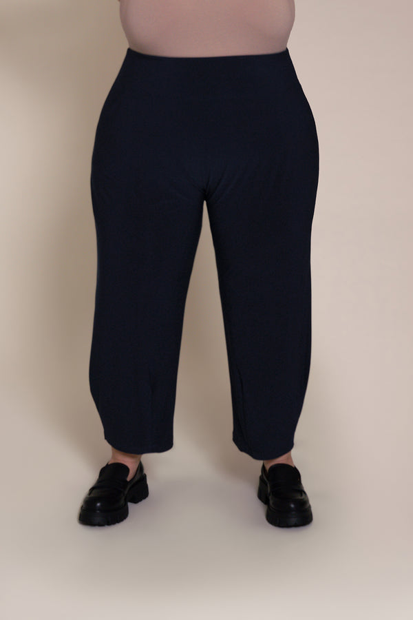 Narrow Lantern Pant Plus | Navy