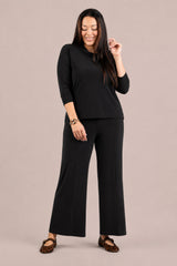Straight As It Seams Pant