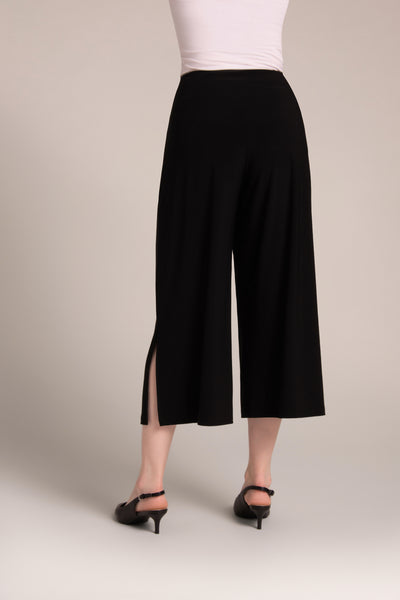 Side Slit Wide Capri