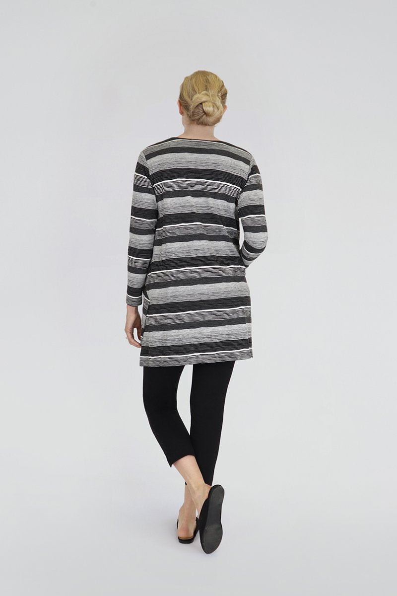 Wavy-Stripe